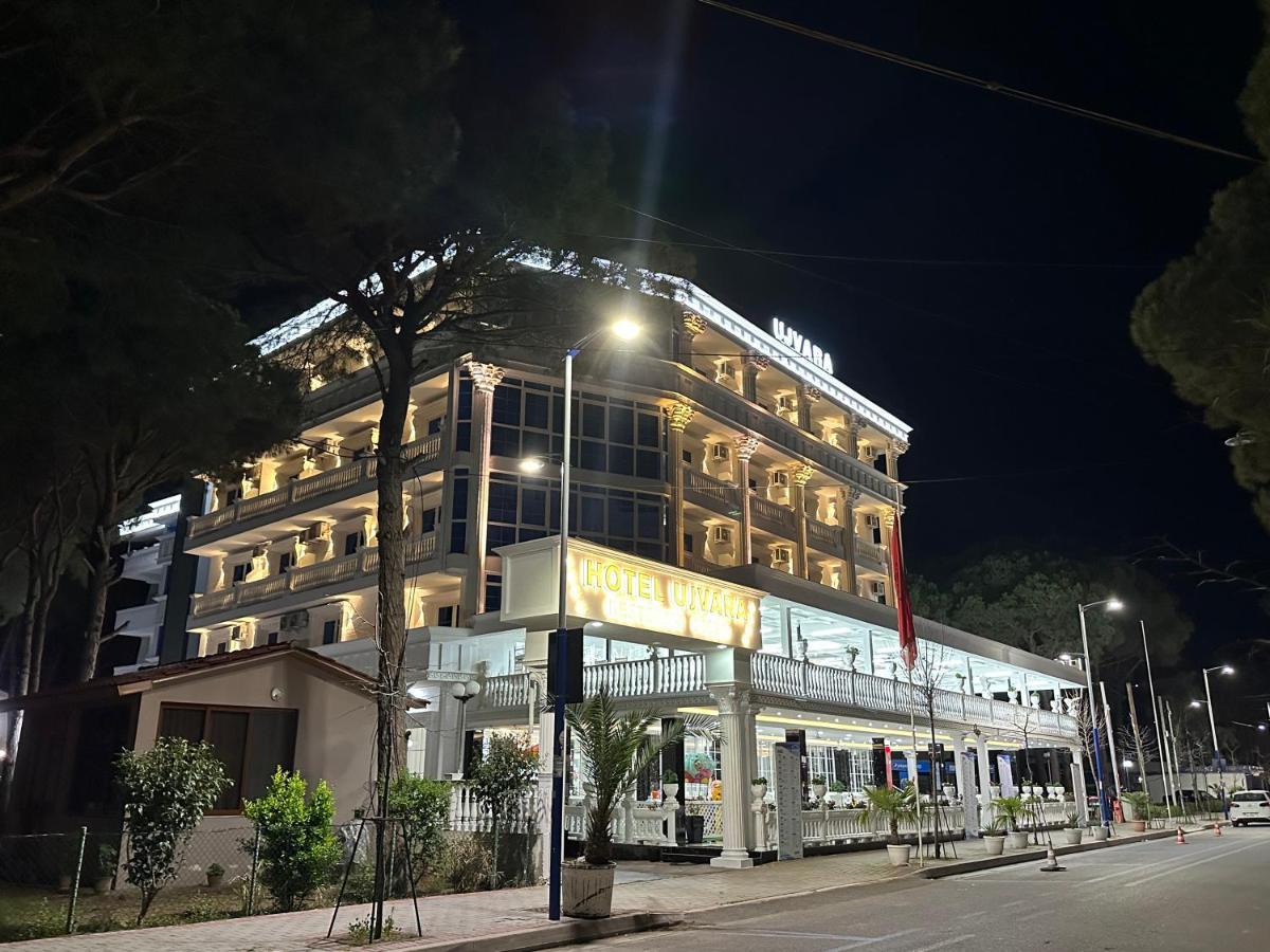 Ujvara Hotel Golem  Extérieur photo