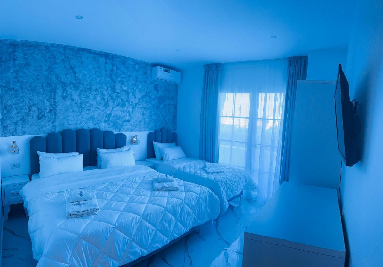 Ujvara Hotel Golem  Extérieur photo