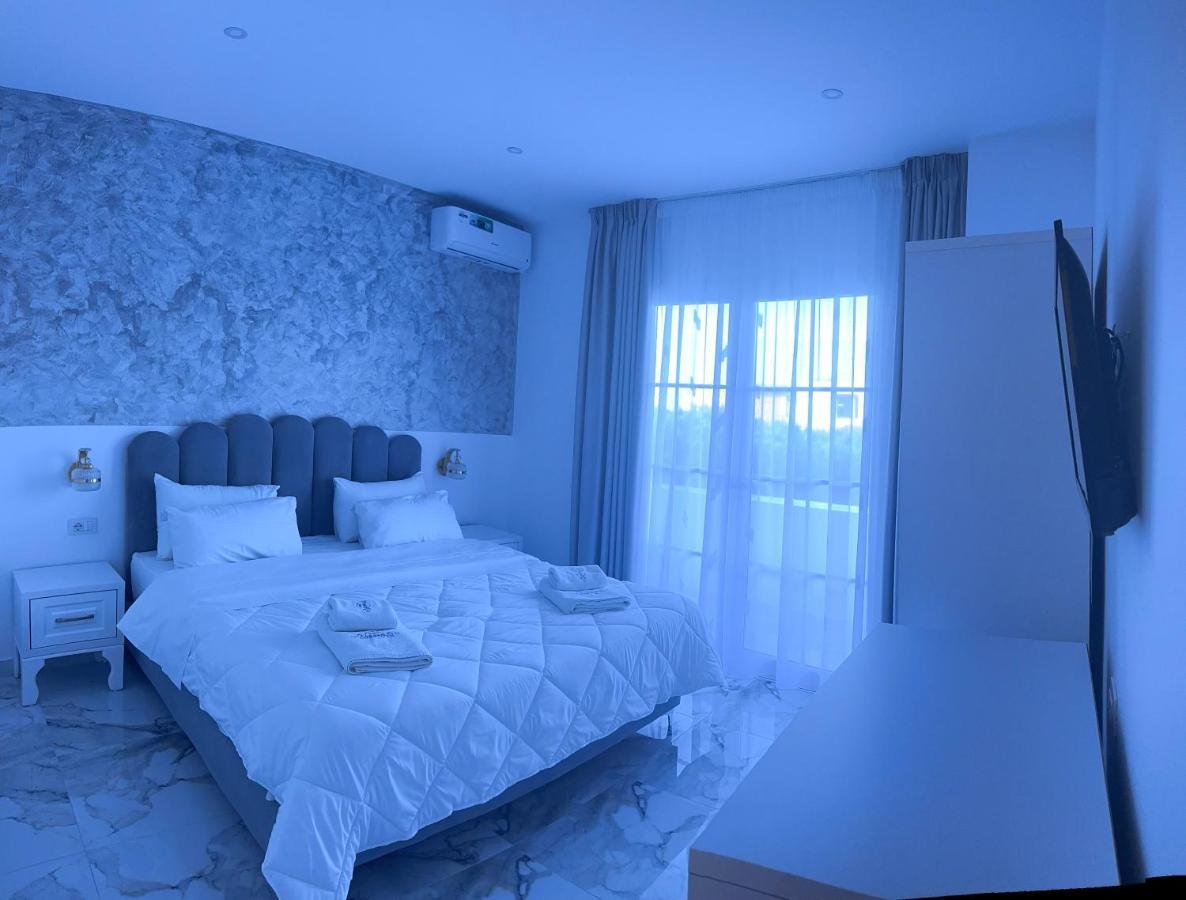Ujvara Hotel Golem  Extérieur photo